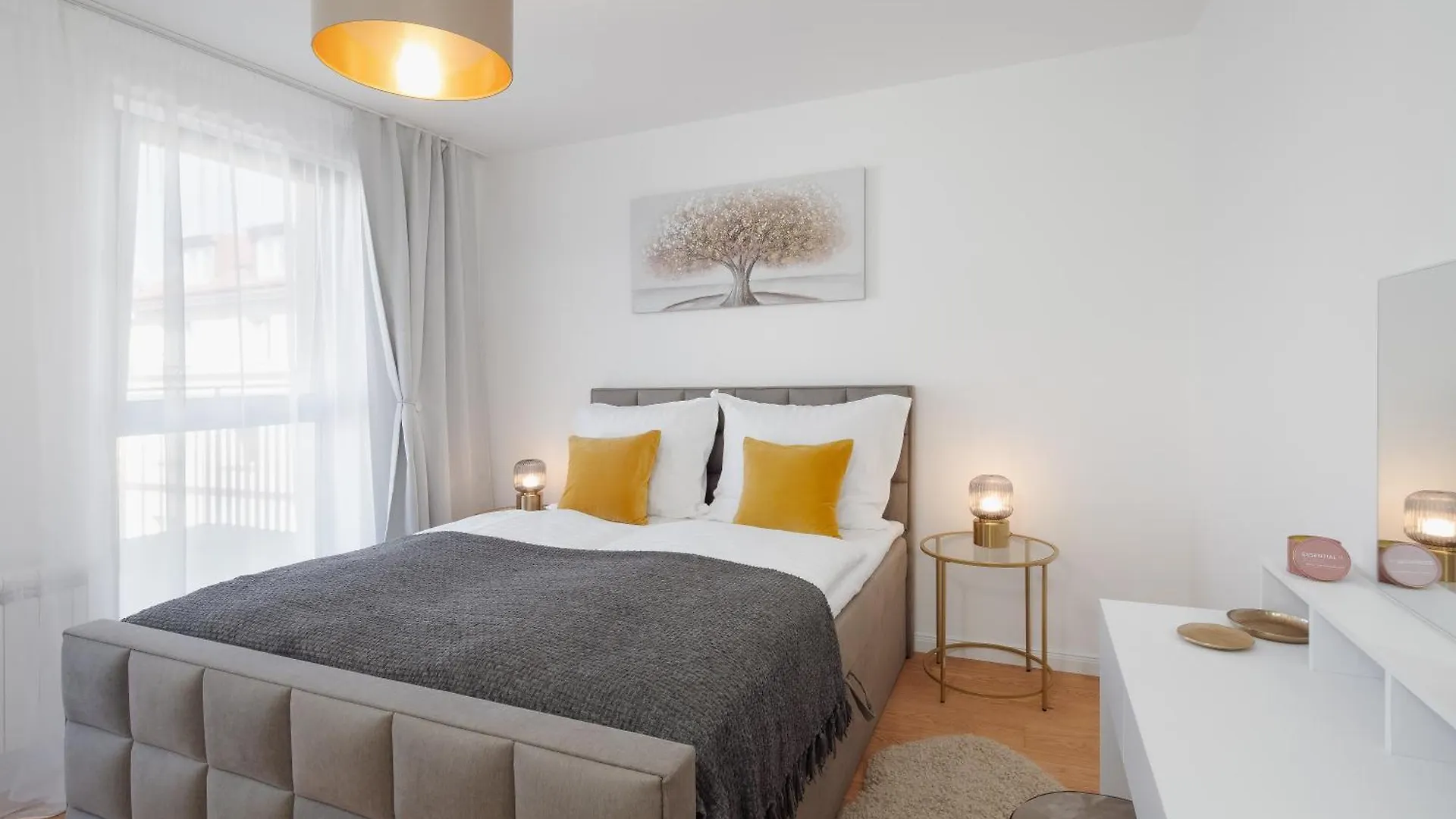 Apartment Chic Prague Suite With Terrace & City View
